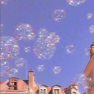 Meet your Posher, Queen